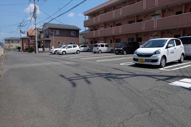 22/28 駐車場