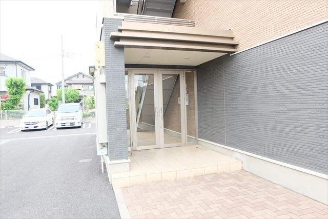 20/27 エントランス