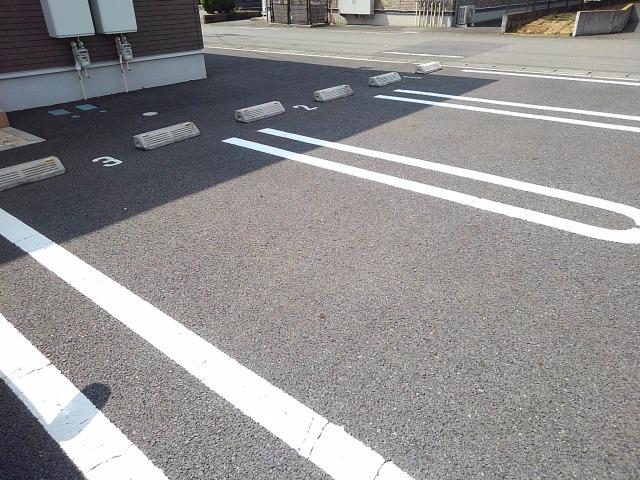 14/22 駐車場