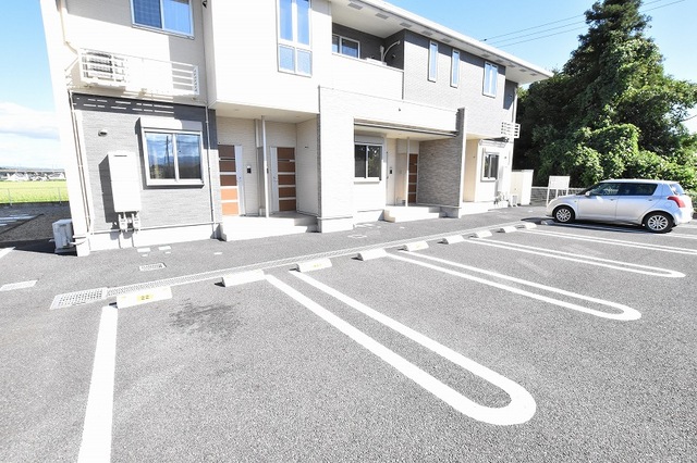 14/20 駐車場