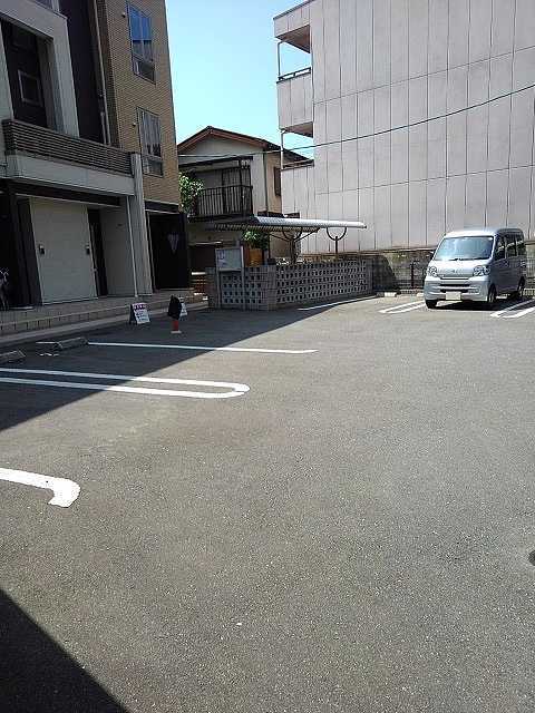14/20 駐車場