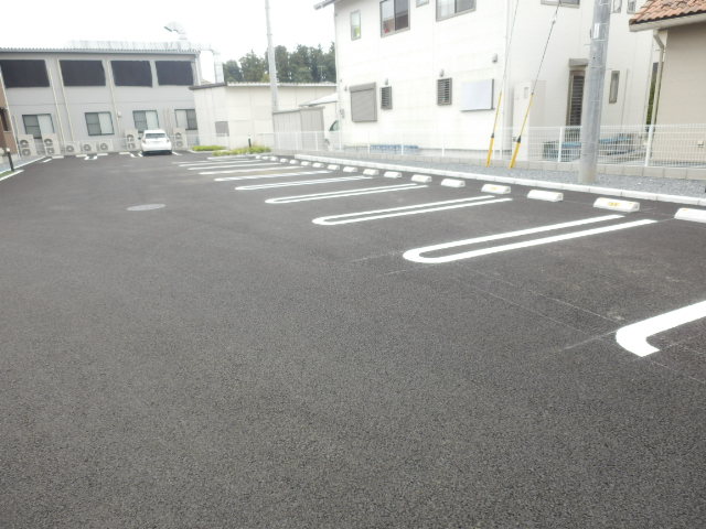 22/28 駐車場
