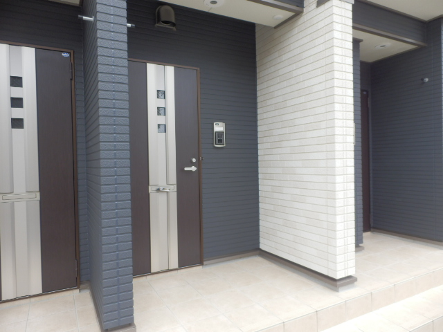 21/30 エントランス