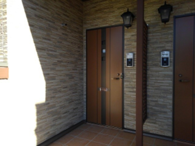 18/25 エントランス