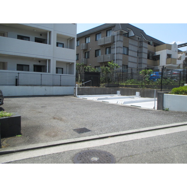 21/30 駐車場