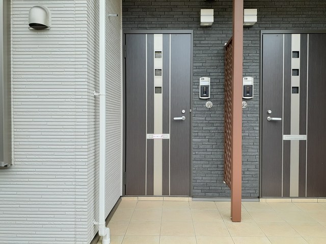 13/20 エントランス