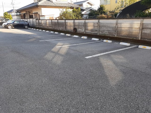 14/22 駐車場