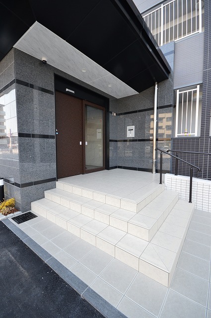 13/20 エントランス