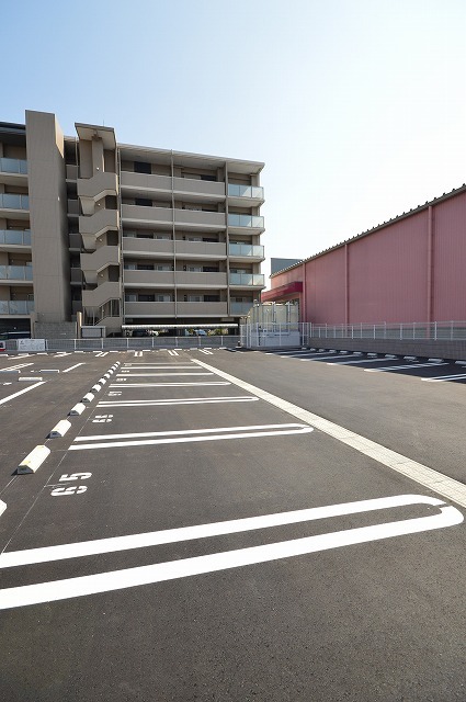 14/20 駐車場