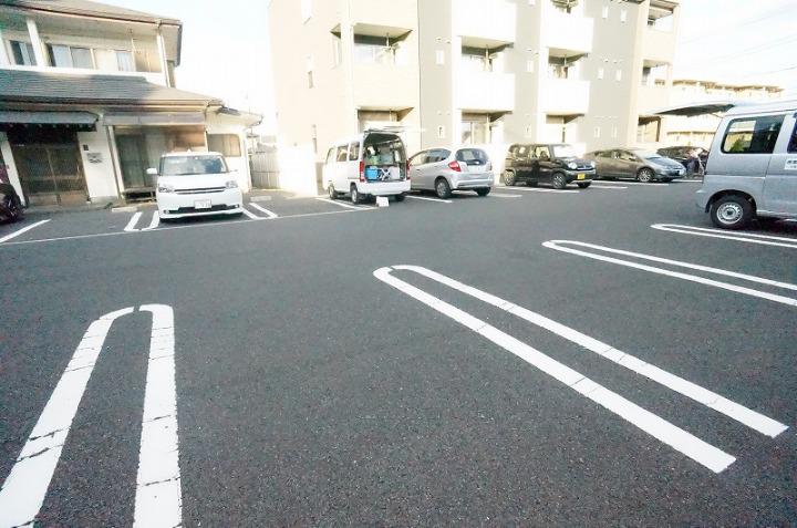 14/22 駐車場