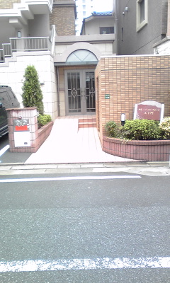 13/20 エントランス