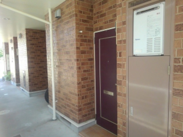 18/25 エントランス