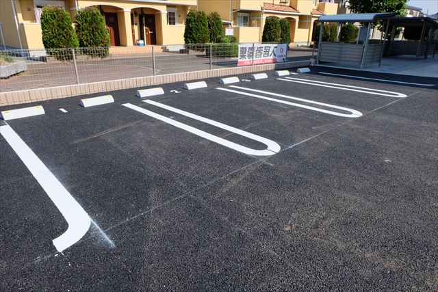 22/28 駐車場
