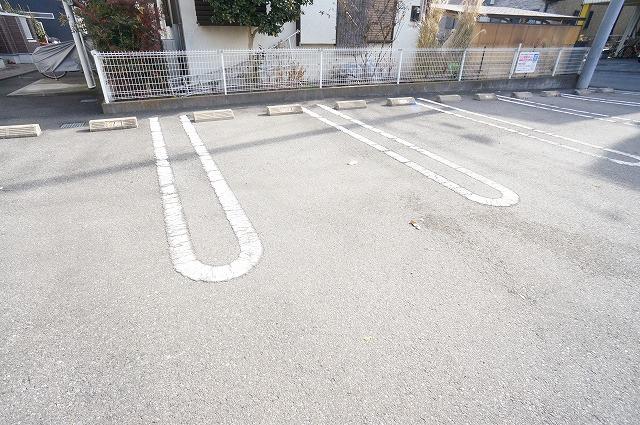 14/20 駐車場