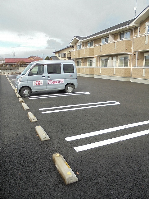 14/20 駐車場