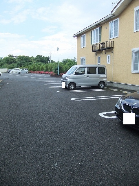 14/20 駐車場