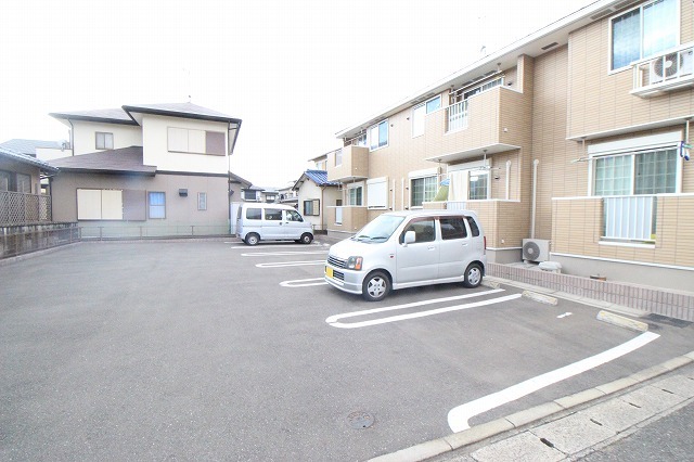 14/20 駐車場
