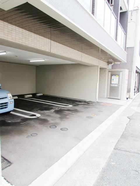 14/20 駐車場