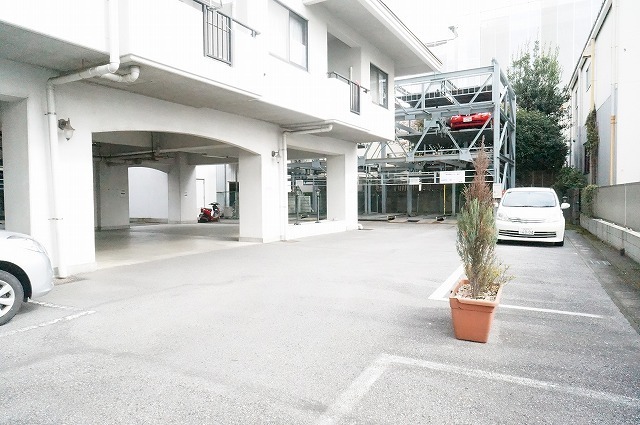 14/22 駐車場