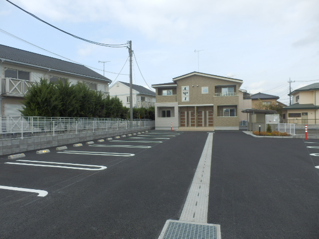 22/28 駐車場
