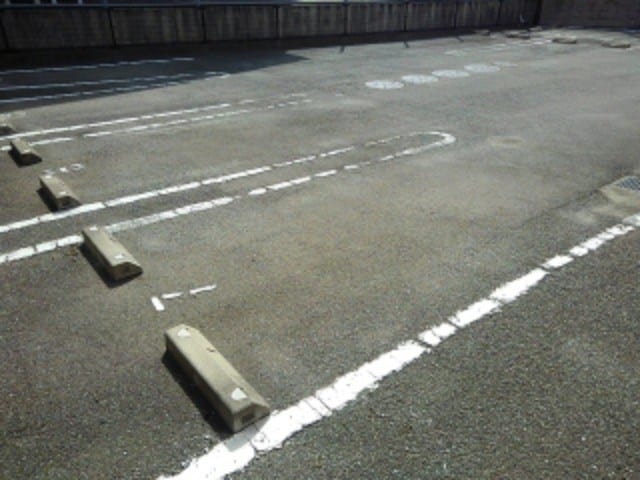 14/20 駐車場
