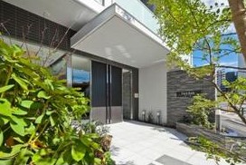 13/21 エントランス