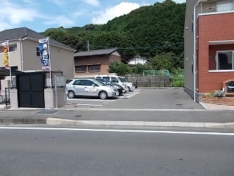 13/19 駐車場