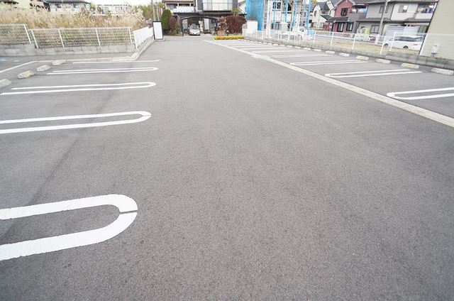 14/20 駐車場