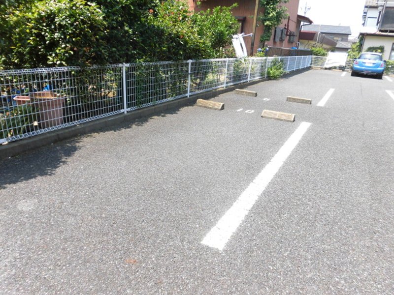 22/30 駐車場