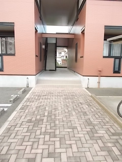 19/26 エントランス