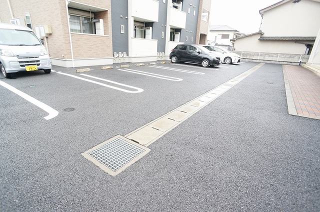 14/22 駐車場