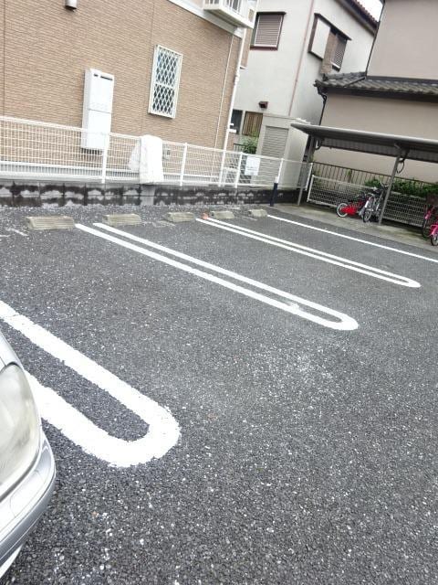 17/23 駐車場