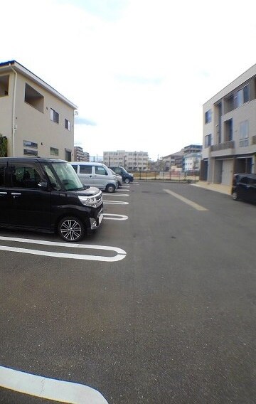 14/20 駐車場