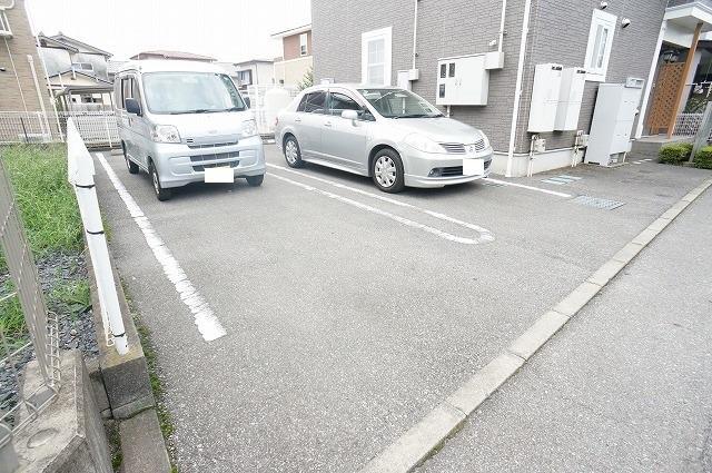 14/20 駐車場