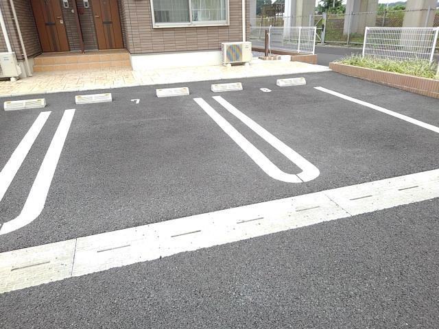 14/20 駐車場