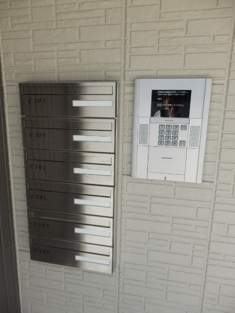 22/25 エントランス