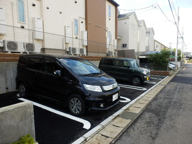 22/30 駐車場