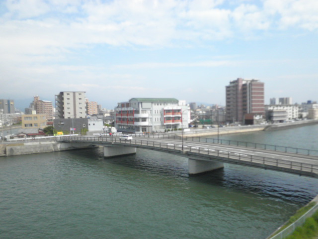 22/28 エントランス