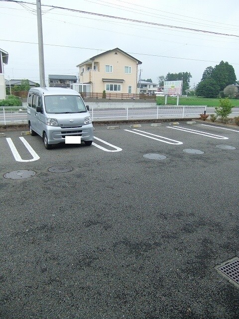 13/19 駐車場