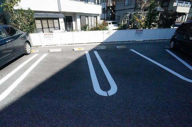 2/10 駐車場