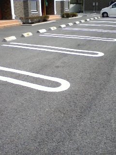 13/19 駐車場