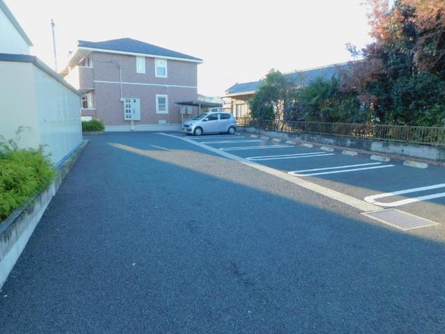 14/20 駐車場