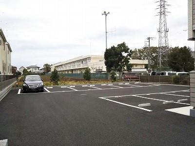 14/14 駐車場