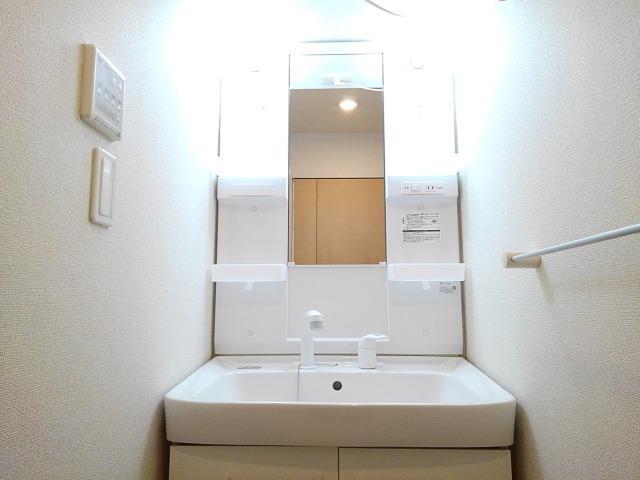 13/30 洗面