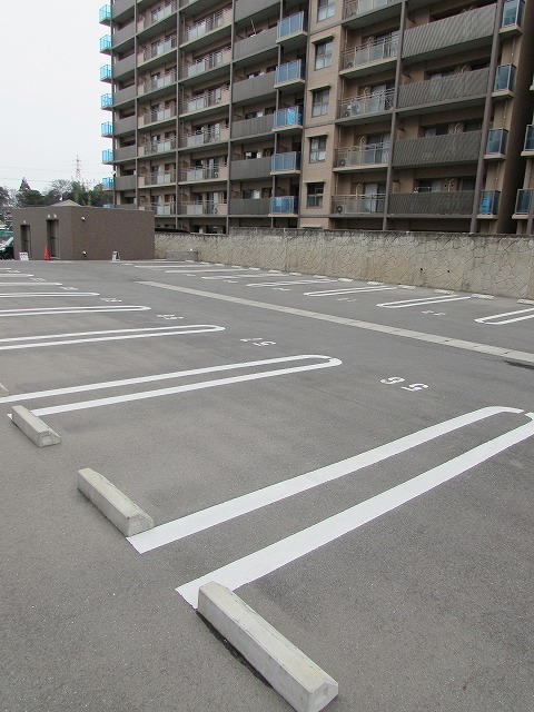 14/20 駐車場