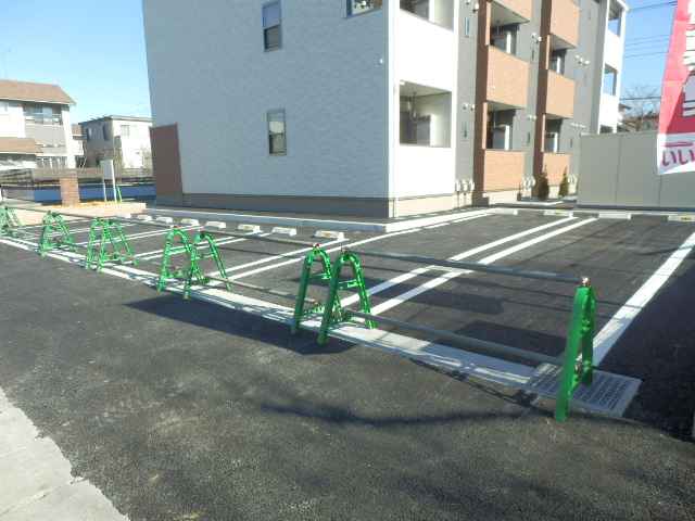 22/28 駐車場