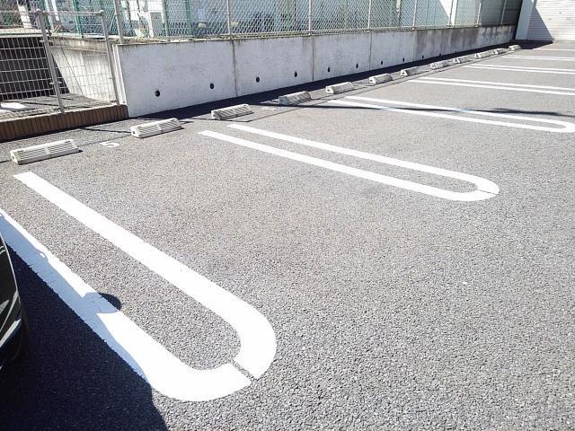 14/22 駐車場