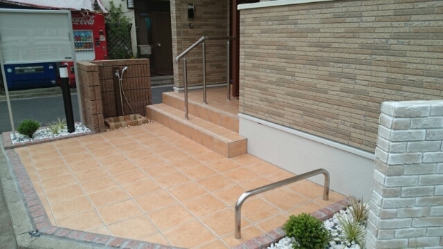 14/20 エントランス