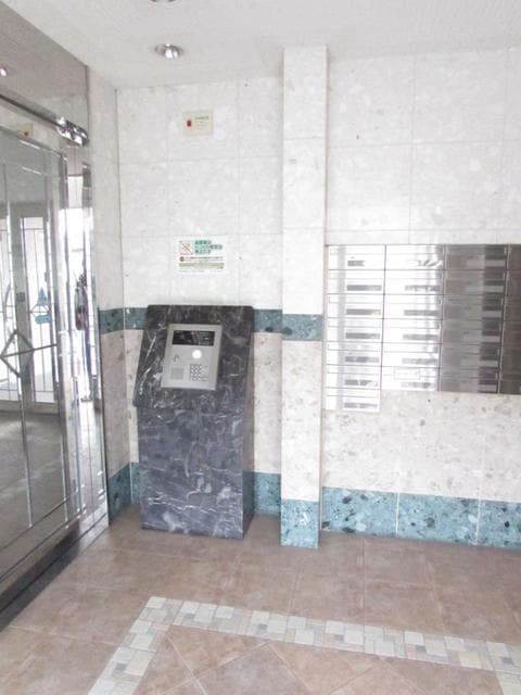 14/20 エントランス