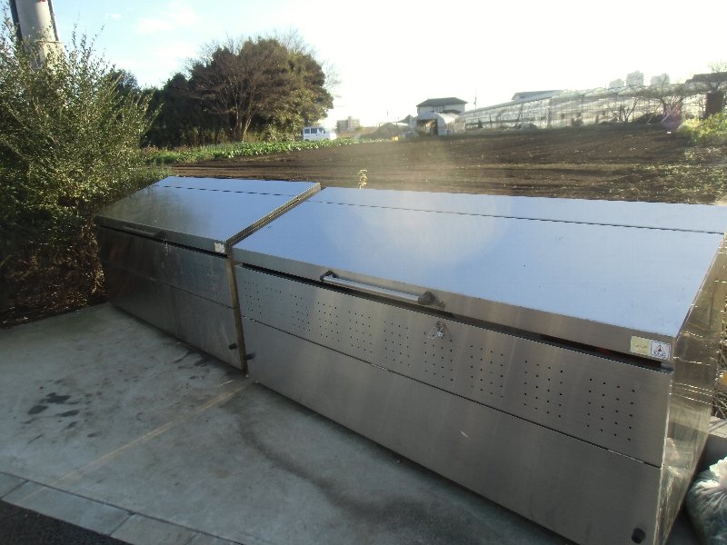 18/27 エントランス